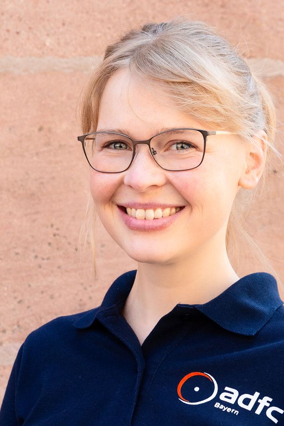 Vera Konrad (30) ist im Landesvorstand des ADFC Bayern und leitet die AG Junge Menschen. Vera Konrad (30) ist im Landesvorstand des ADFC Bayern und leitet die AG Junge Menschen.