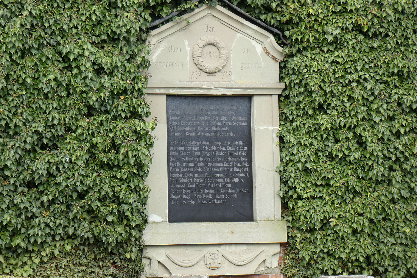 Rätsel-Foto Roter Pfahl