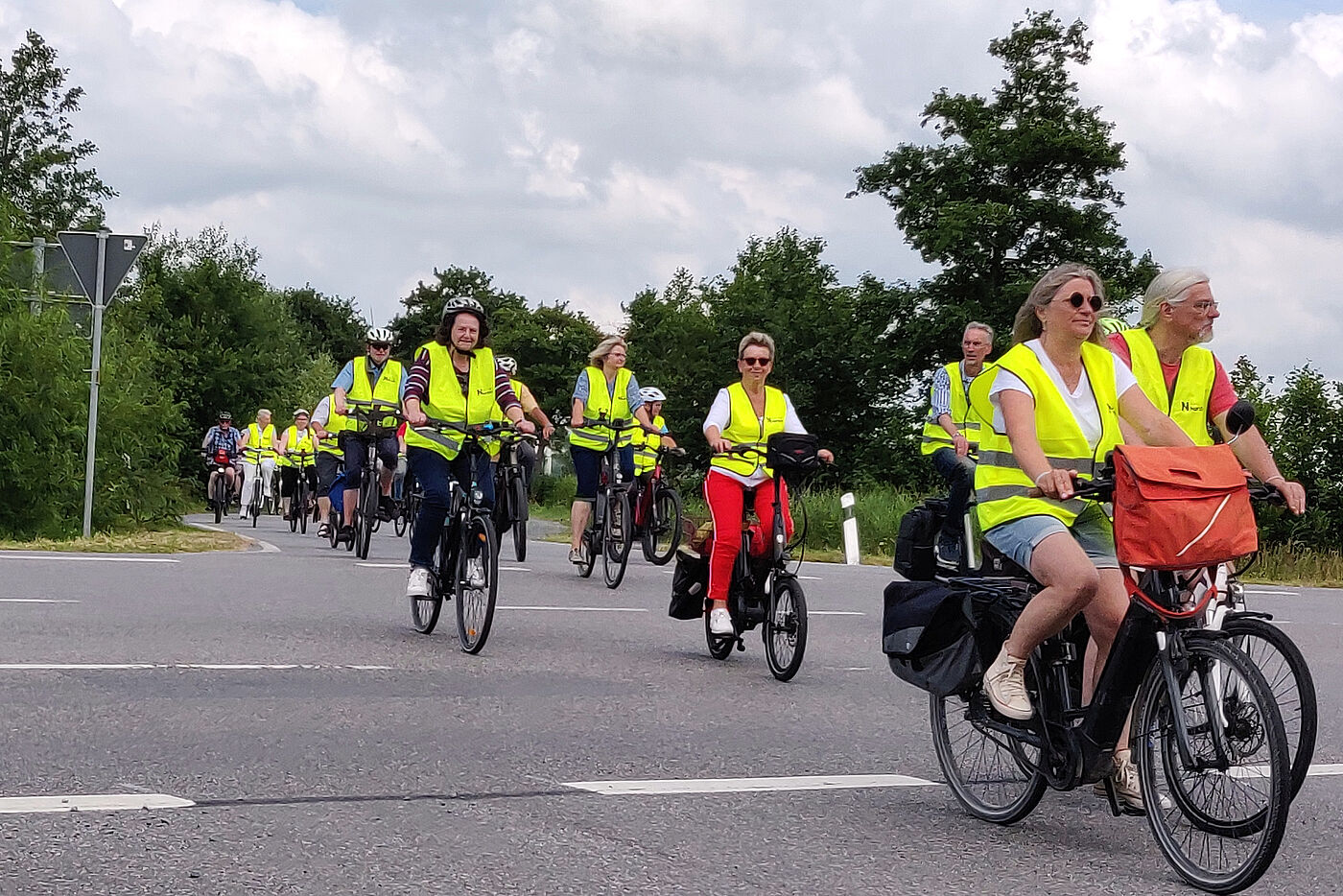 Tag des Fahrrads 2022 - Querung der Umgehungsstraße B 72